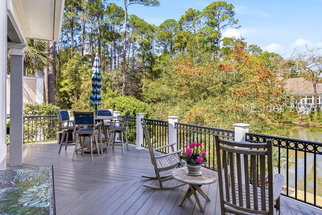 3 Roxbury Cir, Hilton Head Island, SC 29928