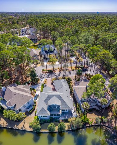 3 Roxbury Cir, Hilton Head Island, SC 29928