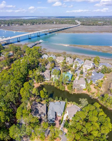 3 Roxbury Cir, Hilton Head Island, SC 29928