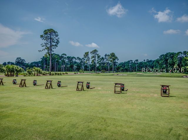 3 Roxbury Cir, Hilton Head Island, SC 29928