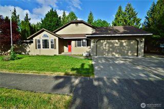 910 11th Street SE, Puyallup, WA 98372
