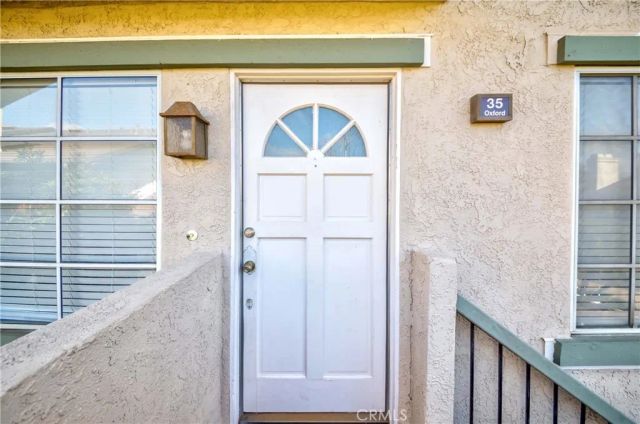 35 Oxford 24, Irvine, CA 92612