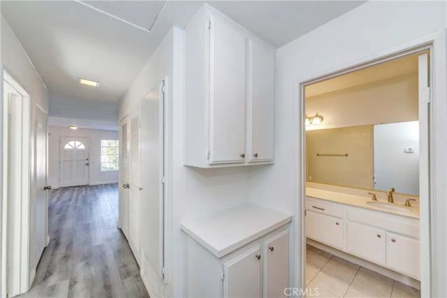 35 Oxford 24, Irvine, CA 92612