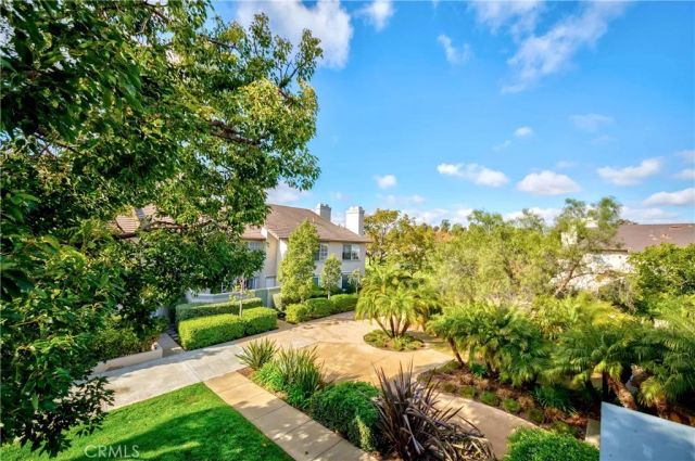 35 Oxford 24, Irvine, CA 92612