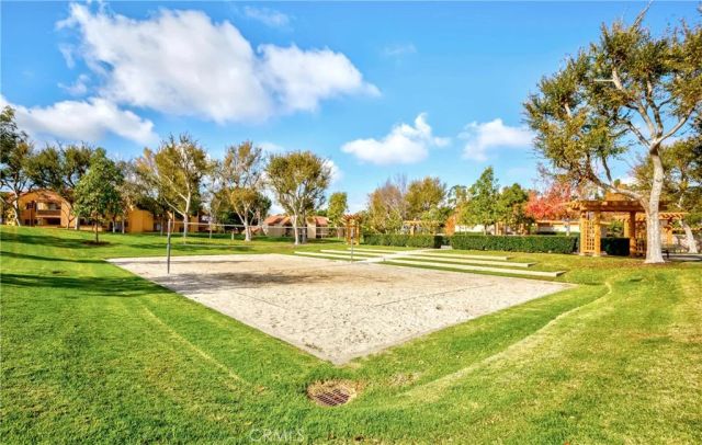 35 Oxford 24, Irvine, CA 92612