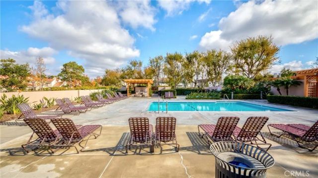 35 Oxford 24, Irvine, CA 92612