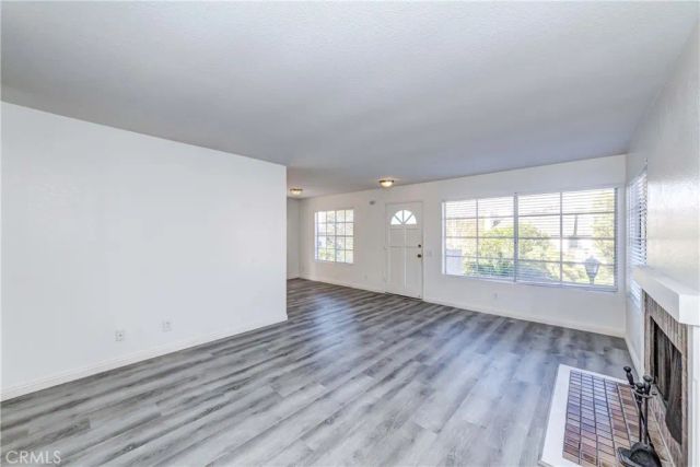 35 Oxford 24, Irvine, CA 92612