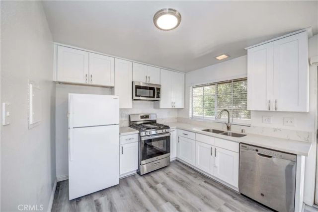 35 Oxford 24, Irvine, CA 92612