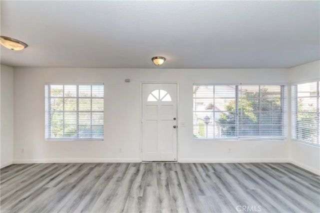 35 Oxford 24, Irvine, CA 92612