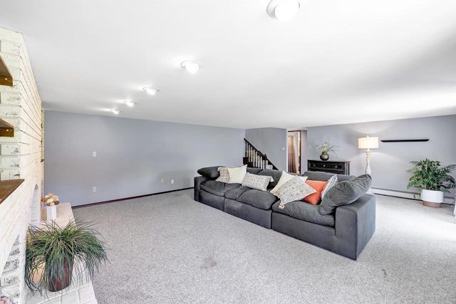 2851 BLUE JAY LANE, Green Bay, WI 54313