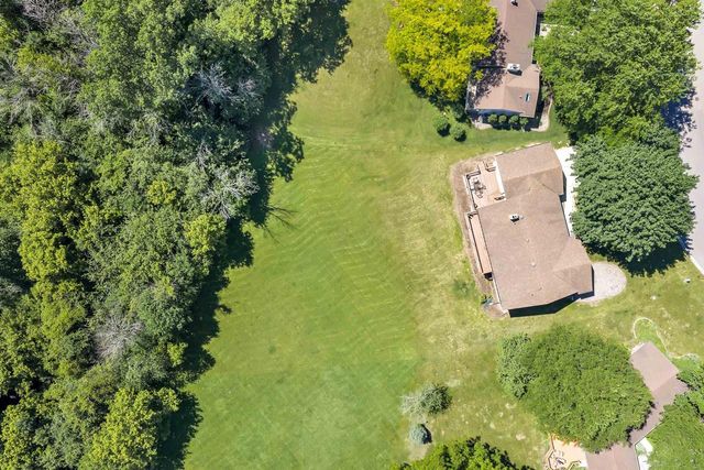 2851 BLUE JAY LANE, Green Bay, WI 54313
