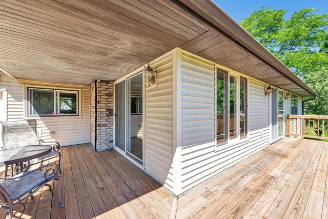 2851 BLUE JAY LANE, Green Bay, WI 54313