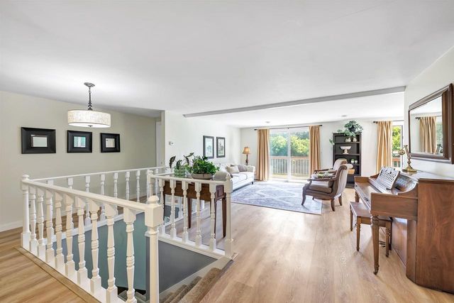 2851 BLUE JAY LANE, Green Bay, WI 54313