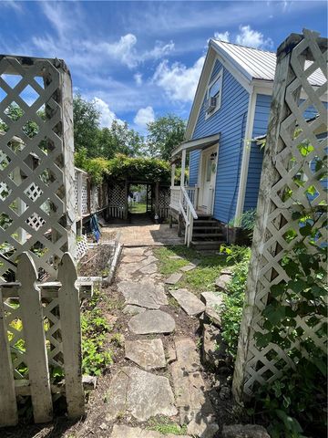 502 N Rock Street, Yellville, AR 72687