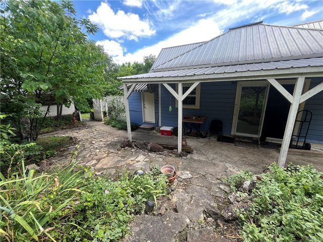 502 N Rock Street, Yellville, AR 72687