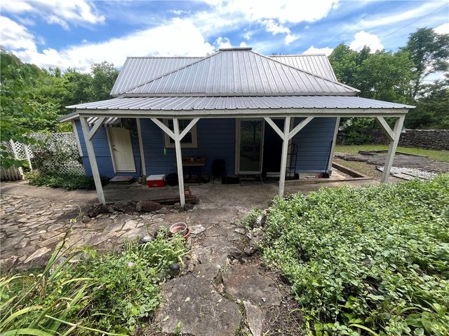 502 N Rock Street, Yellville, AR 72687