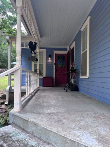 502 N Rock Street, Yellville, AR 72687