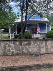 502 N Rock Street, Yellville, AR 72687