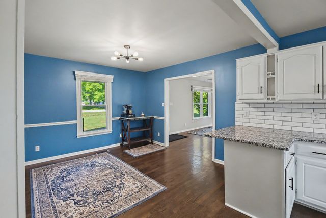 704 Redwood Cir, Columbia, TN 38401