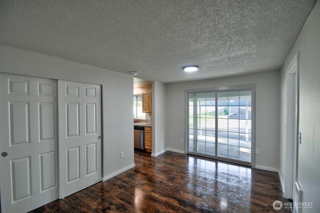 19140 Rosemary Street SW, Rochester, WA 98579