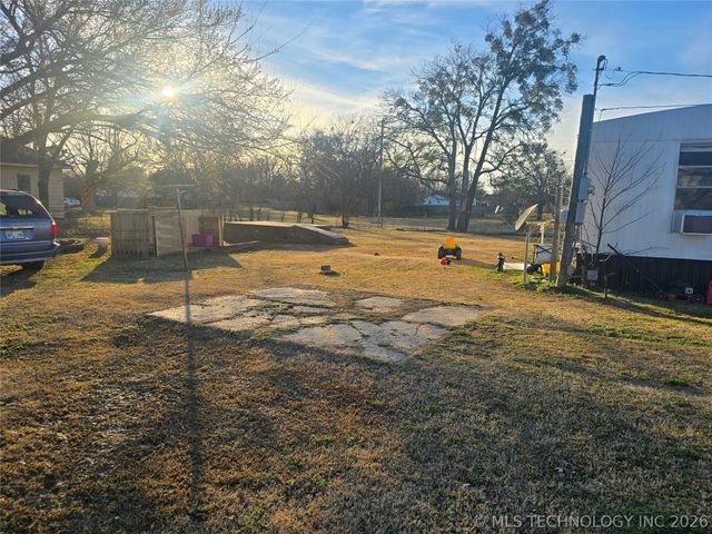 415 Russell Street, Caddo, OK 74729