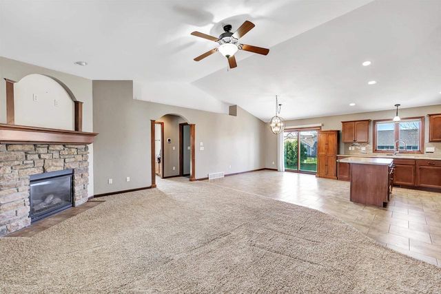 W7035 GLEN VALLEY DRIVE, Greenville, WI 54942
