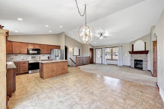 W7035 GLEN VALLEY DRIVE, Greenville, WI 54942