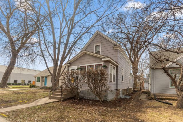 831 19th Avenue SE, Minneapolis, MN 55414