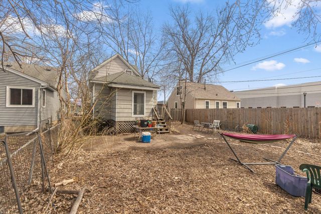 831 19th Avenue SE, Minneapolis, MN 55414
