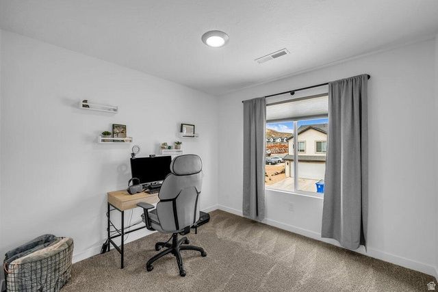 1749 S DEVILS GARDEN LN, Washington, UT 84780