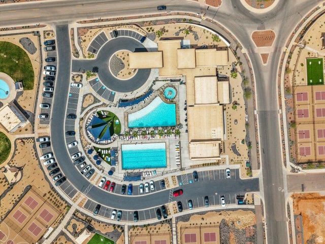 1749 S DEVILS GARDEN LN, Washington, UT 84780