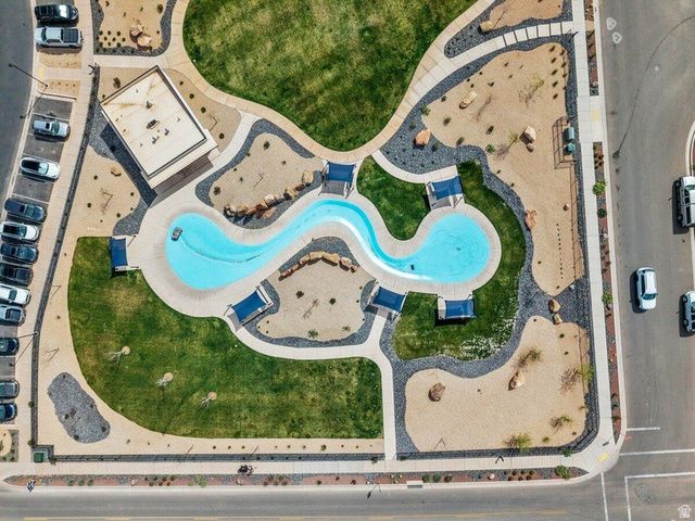 1749 S DEVILS GARDEN LN, Washington, UT 84780