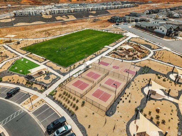 1749 S DEVILS GARDEN LN, Washington, UT 84780