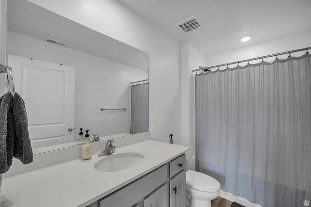 1749 S DEVILS GARDEN LN, Washington, UT 84780