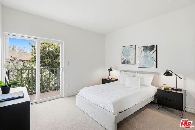 1712 S Barrington Avenue 5, Los Angeles, CA 90025