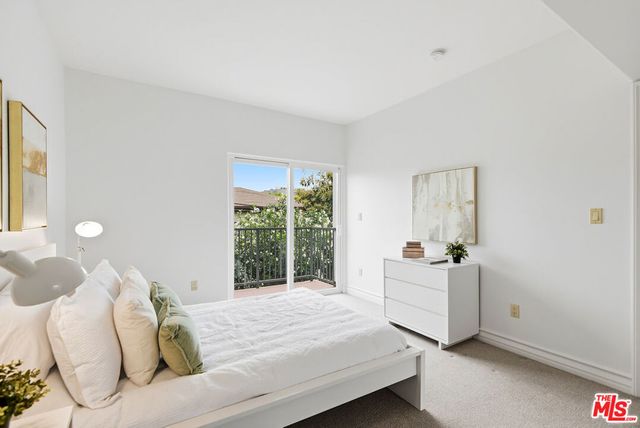 1712 S Barrington Avenue 5, Los Angeles, CA 90025