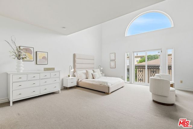 1712 S Barrington Avenue 5, Los Angeles, CA 90025