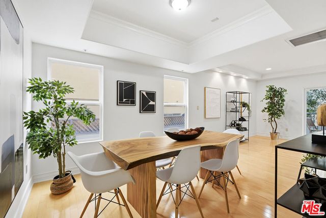 1712 S Barrington Avenue 5, Los Angeles, CA 90025