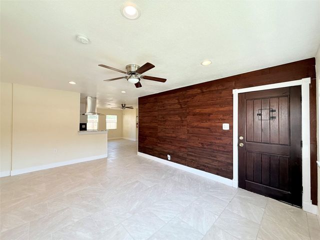 207 Tidwell Road, Houston, TX 77022