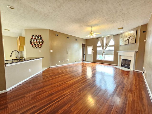 7714 Chateau Point Lane, Houston, TX 77041