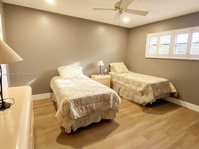 437 Prestwick Lane, Palm Beach Gardens, FL 33418