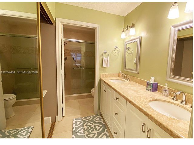437 Prestwick Lane, Palm Beach Gardens, FL 33418