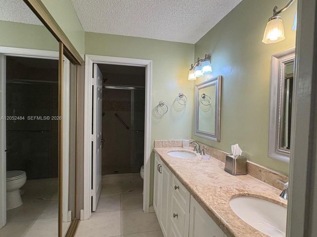 437 Prestwick Lane, Palm Beach Gardens, FL 33418