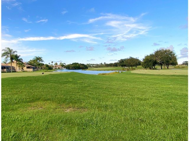 437 Prestwick Lane, Palm Beach Gardens, FL 33418