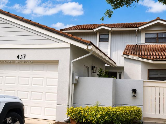 437 Prestwick Lane, Palm Beach Gardens, FL 33418