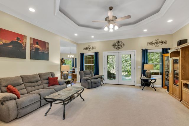 2828 Bains Rd, E, Hillsboro, TN 37342