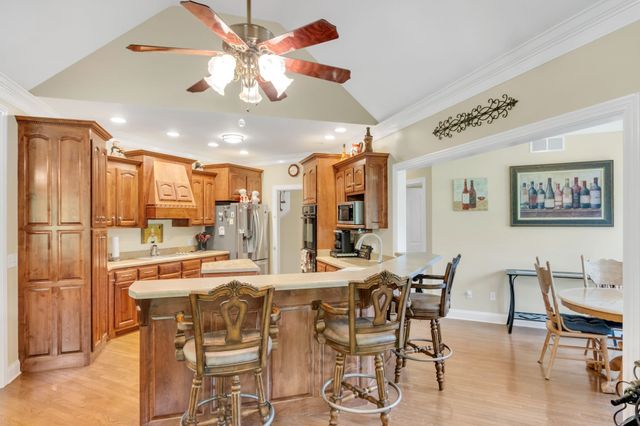 2828 Bains Rd, E, Hillsboro, TN 37342
