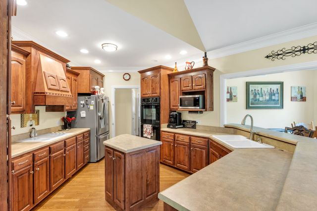 2828 Bains Rd, E, Hillsboro, TN 37342