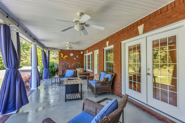 2828 Bains Rd, E, Hillsboro, TN 37342