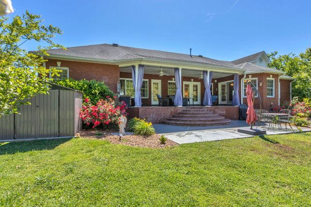 2828 Bains Rd, E, Hillsboro, TN 37342
